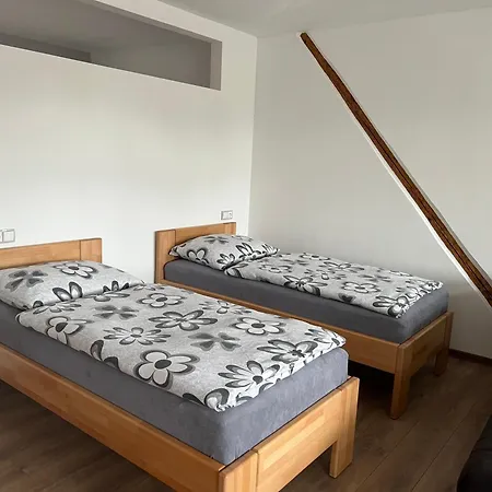 Apartman Na Namesti II Kraliky Exterior photo