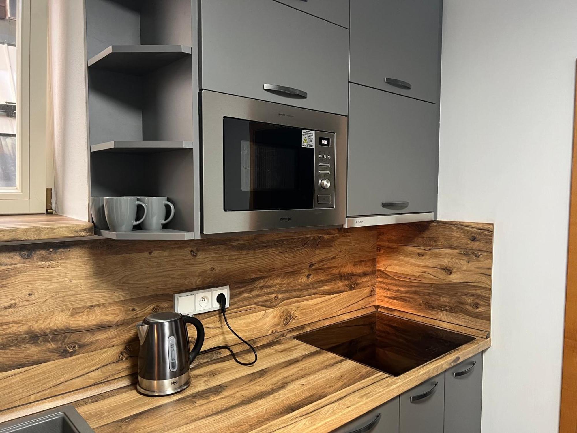 Na Namesti Ii Apartment Kraliky