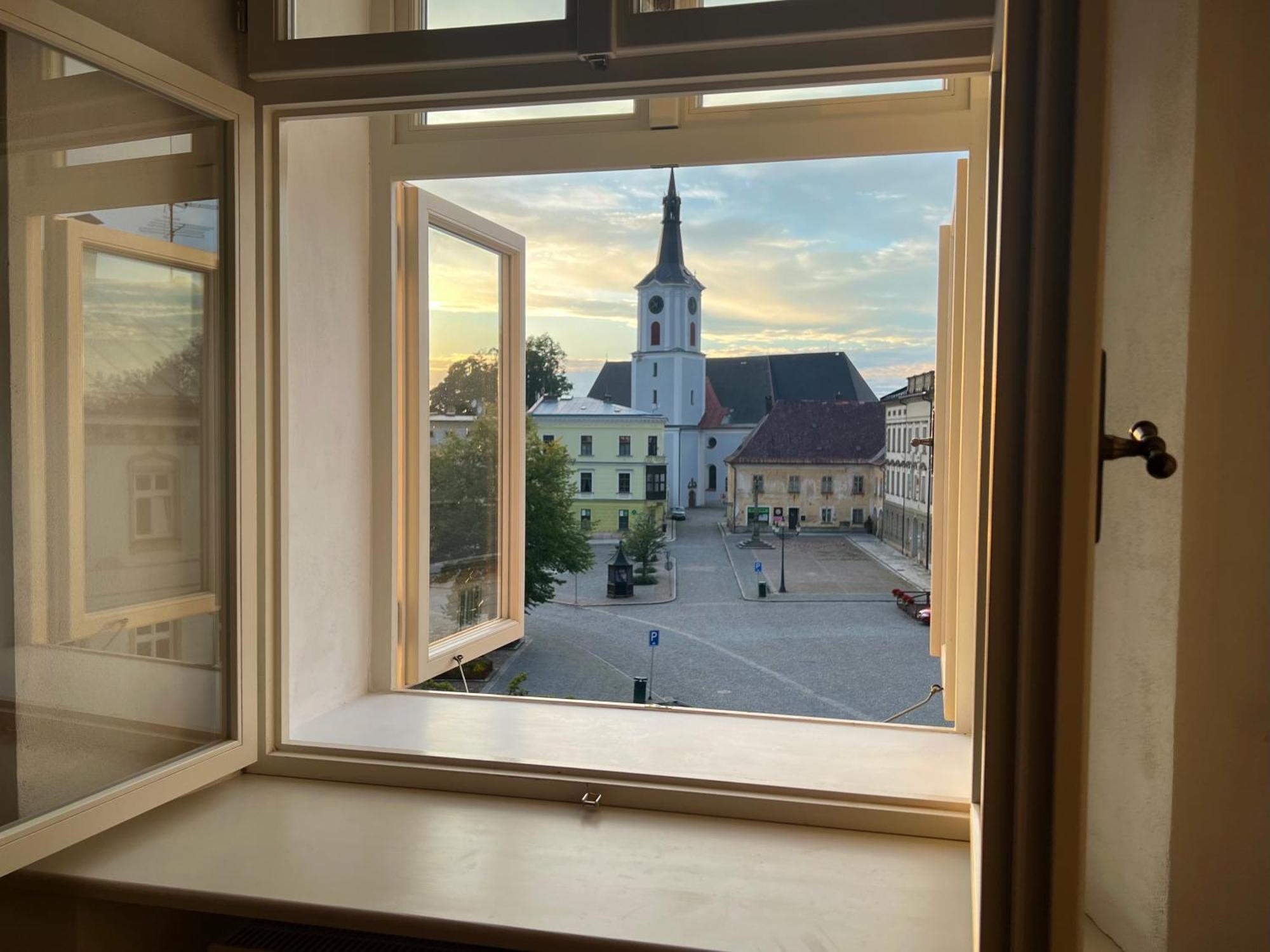 Na Namesti Ii Apartmán