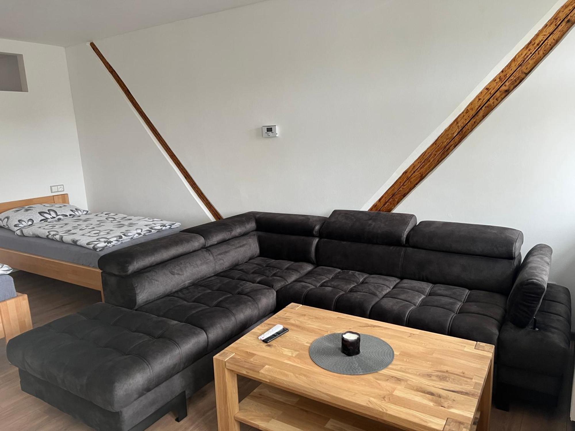 Na Namesti Ii Apartment